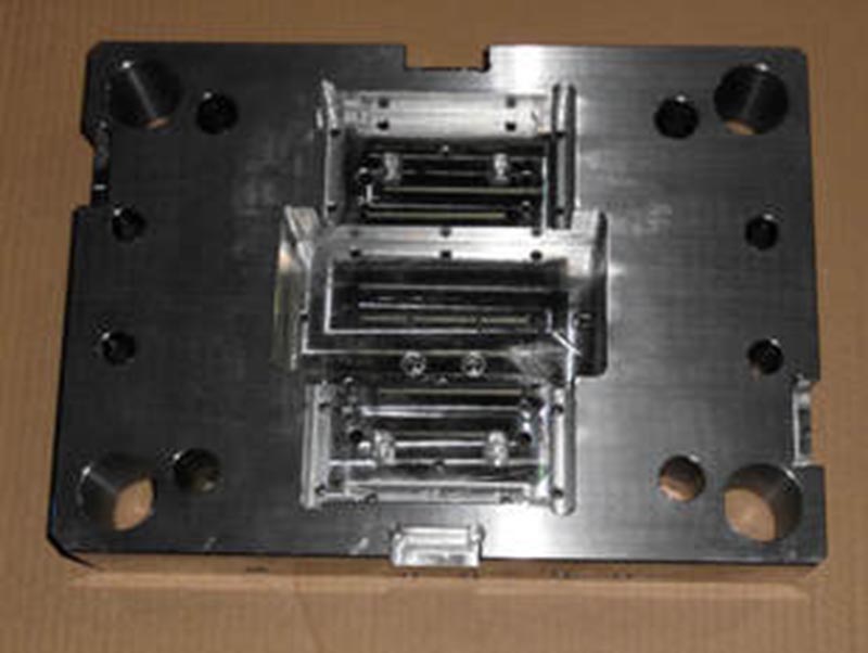 鄱阳精密塑料模-06